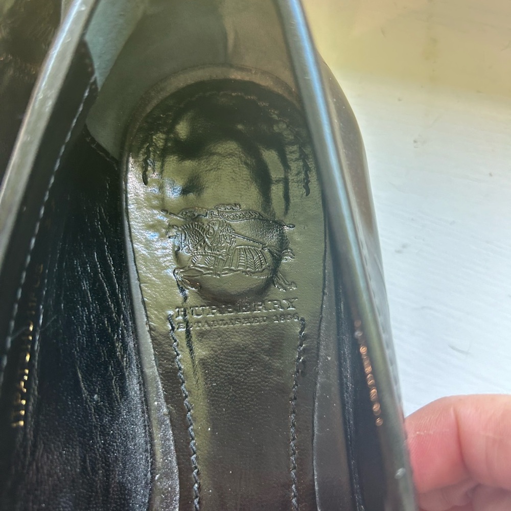 Authentic Burberry Black Patent Leather Loafers Flats - Picture 3 of 6